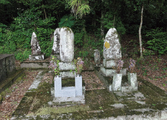 片冈家族的墓地